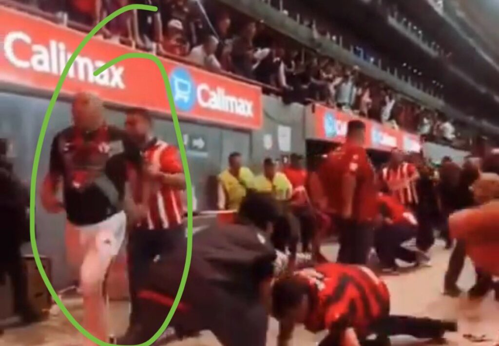 El Cheyo muere en el estadio Caliente