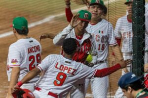 México lidera su grupo en Copa Mundial de Softbol