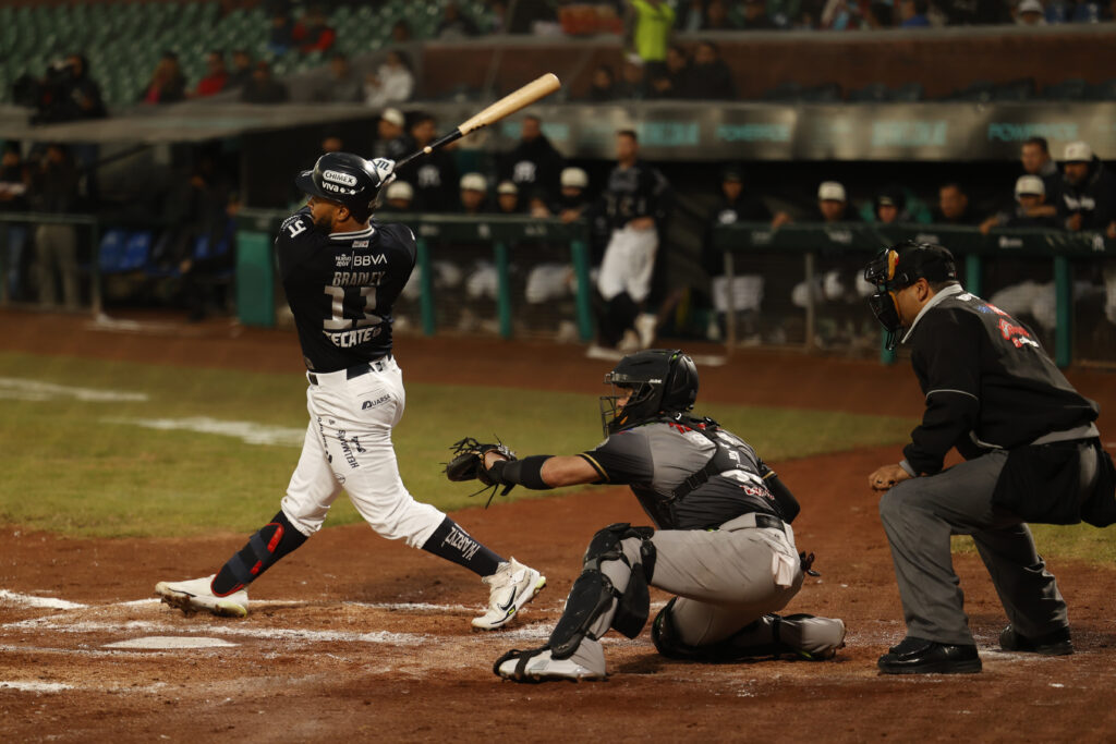 Sultanes Vs Tomateros en Saltillo