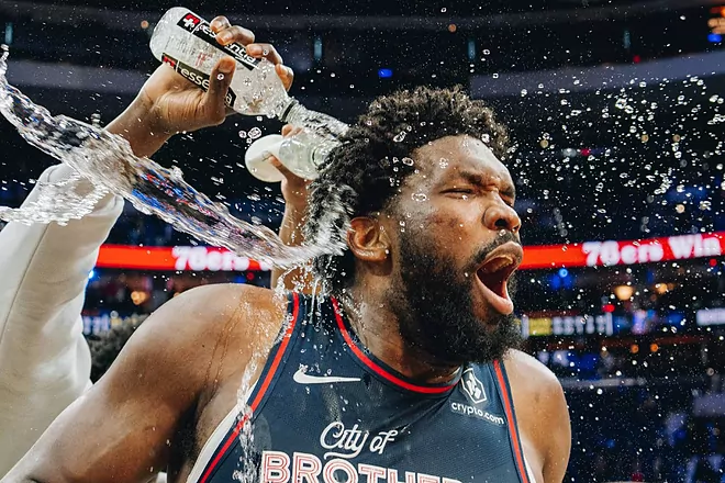 NOCHE MÁGICA DE 70 PUNTOS PARA JOEL EMBIID 