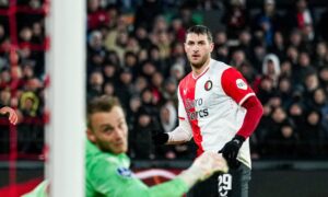Santiago Giménez gol