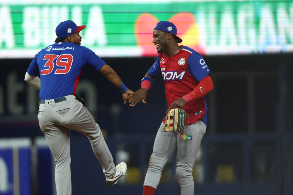 REPÚBLICA DOMINICANA POR EL BICAMPEONATO DE SERIE DEL CARIBE Marcador