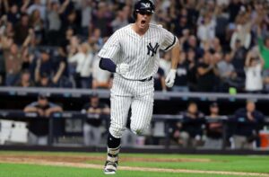 Greg Bird llega a Charros