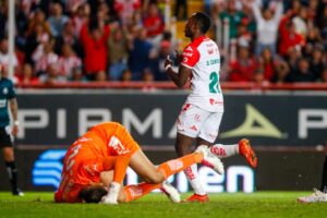 Necaxa gol de Diber Cambindo