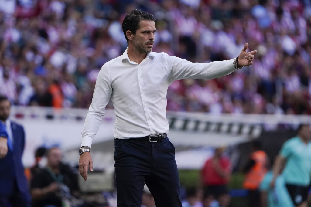 Fernando Gago Chivas