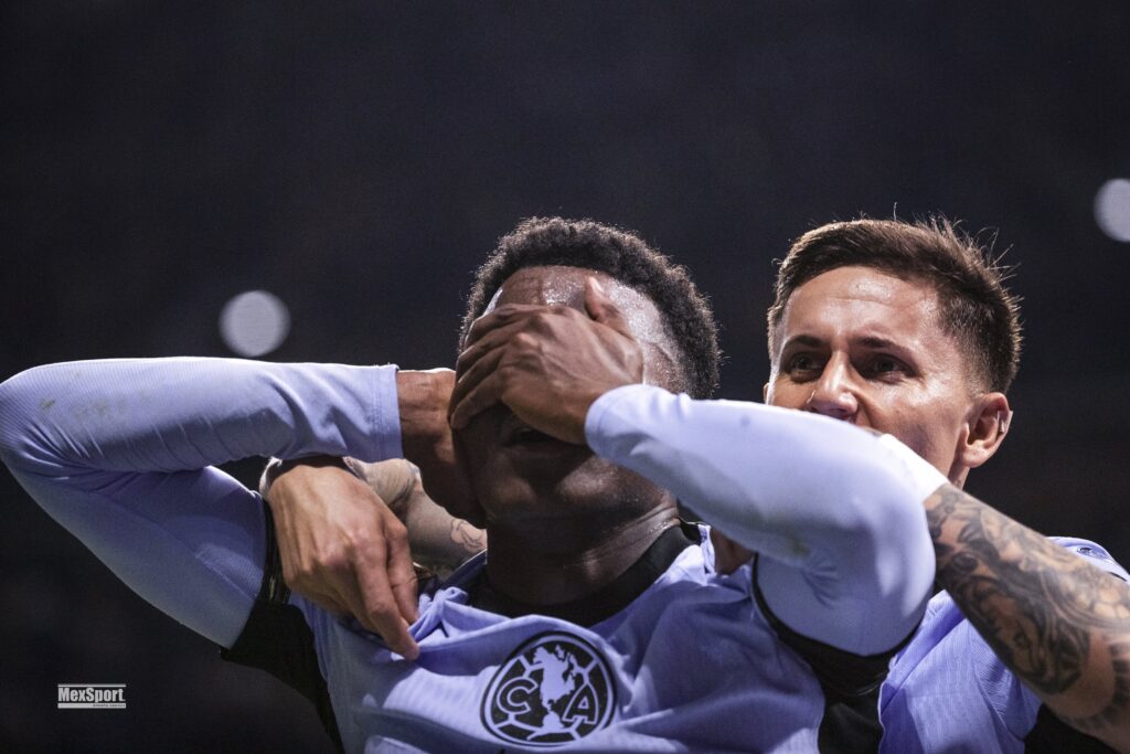 avairo festejo gol América