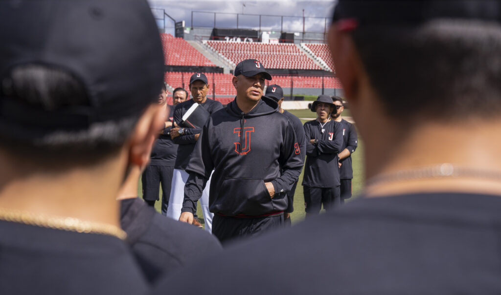 Luis Carlos Rivera (Manager) 4
