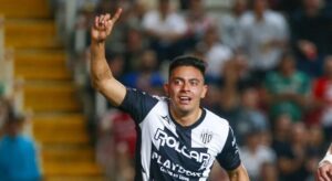 Necaxa le gana a Santos