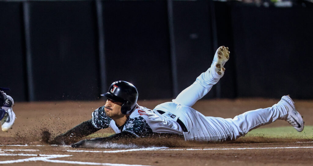 Toros derrota a Unión Laguna