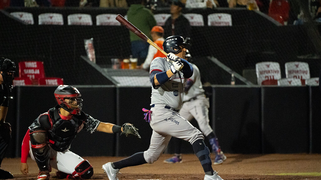 Sultanes de Monterrey Vs Toros