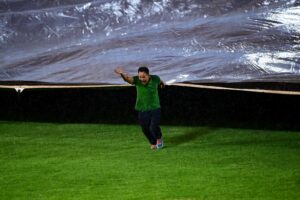 Bravos de León lluvia