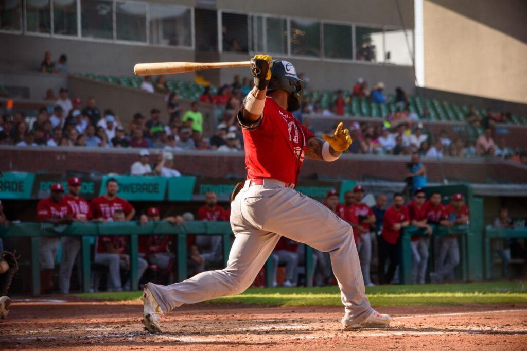 Toros de Tijuana derrota a Saraperos