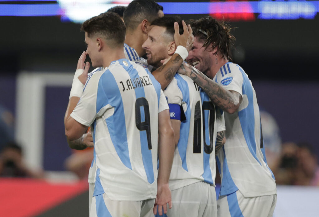 Lionel Messi festeja gol