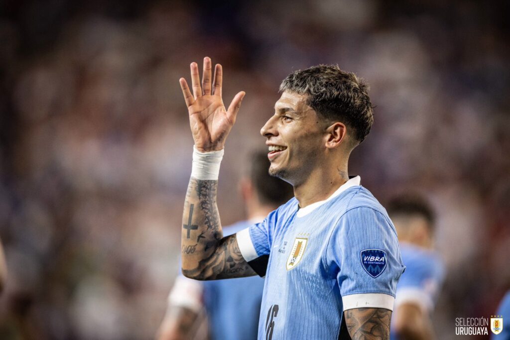 Mathias Olivera festeja gol marcado con Uruguay en Copa América