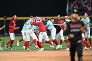 Diablos Rojos festeja carrera del gane