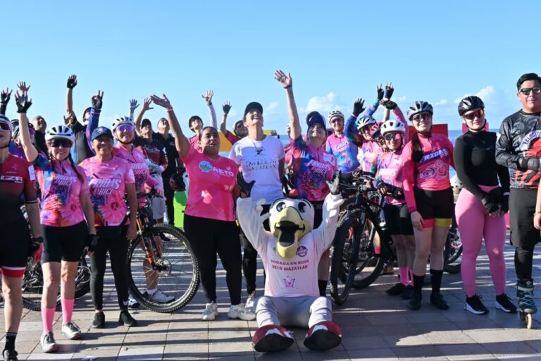 Hacen consciencia sobre el cáncer de mama, con deporte y buena vibra, en el Malecón