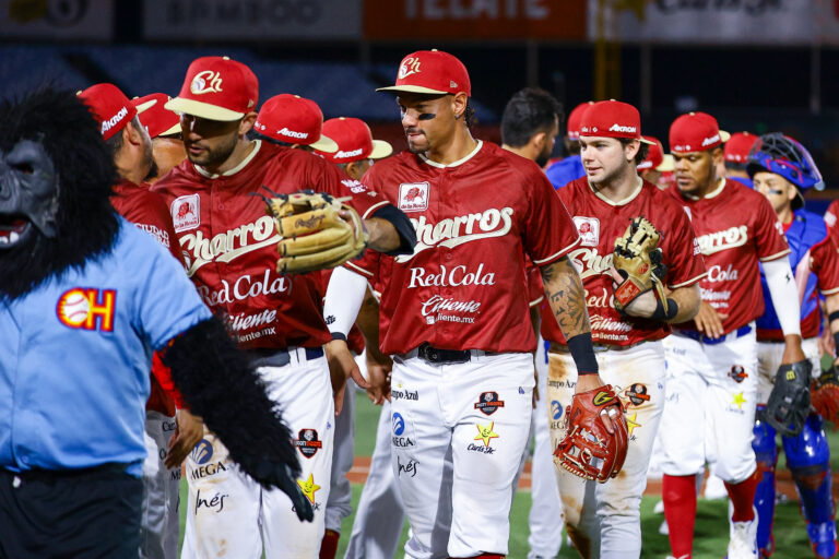 Charros con espectacular remontada se lleva el primero de la serie ante Algodoneros