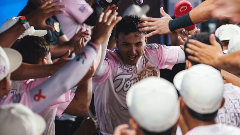 Tomateros resurge para llevarse el triunfo ante Águilas