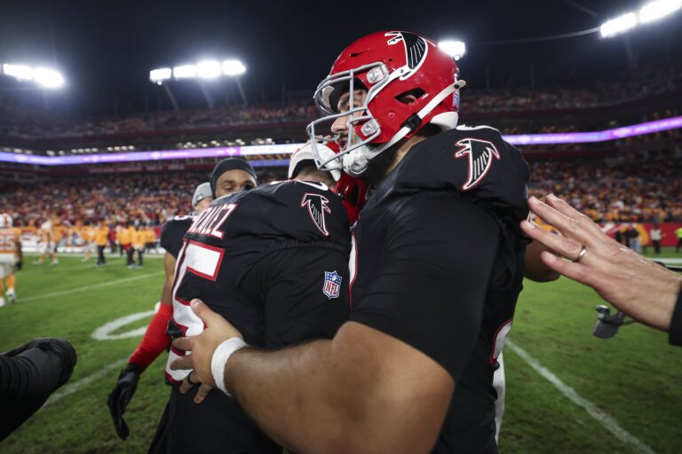 Atlanta sorprende a Tampa Bay al imponerse 29-28