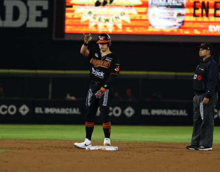 Naranjeros se lleva el primero con pizarrra 8-5 ante Águilas