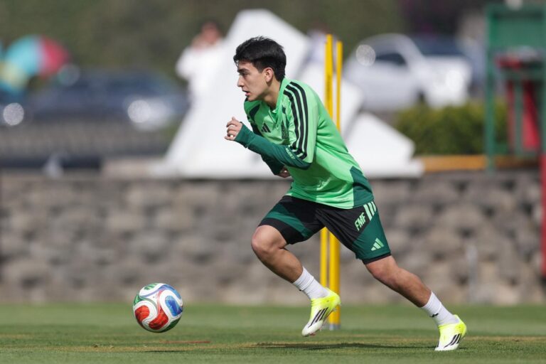 Gilberto Mora es baja del Tricolor