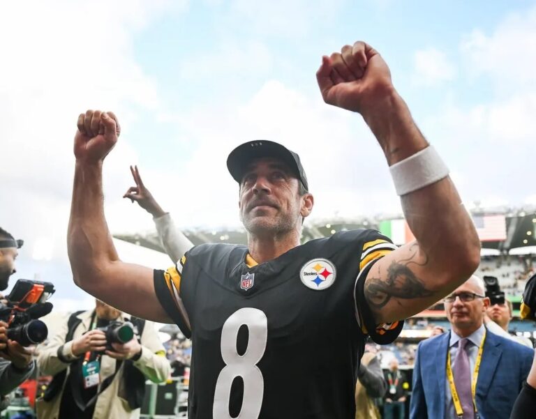 Aaron Rodgers no quiso hablar de su retiro