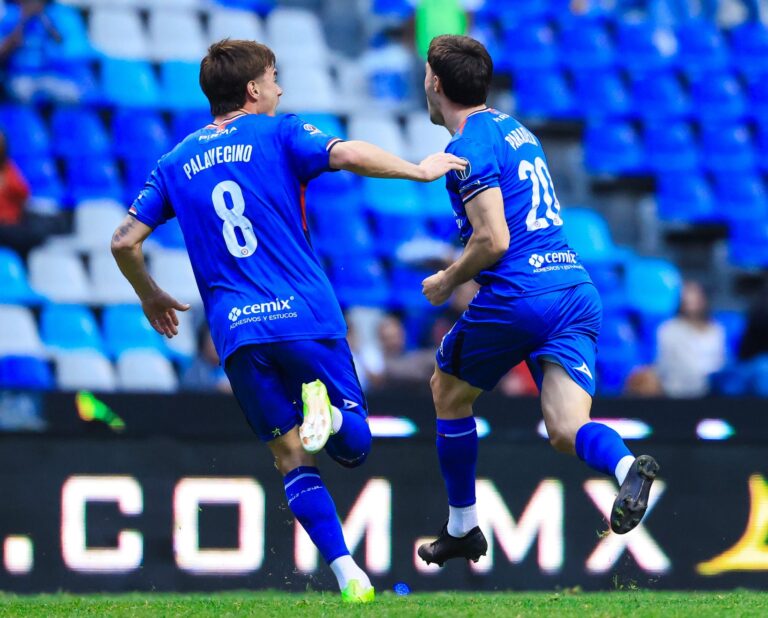 Cruz Azul derrota 2-0 al Atlas y suma los primeros puntos
