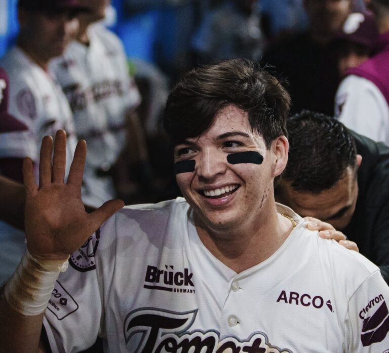 Tomateros se pone 2-0 en la serie semifinal ante Guasave