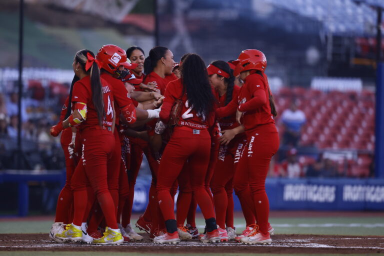 Diablos Rojos Femenil se impone 8-5 a Charros