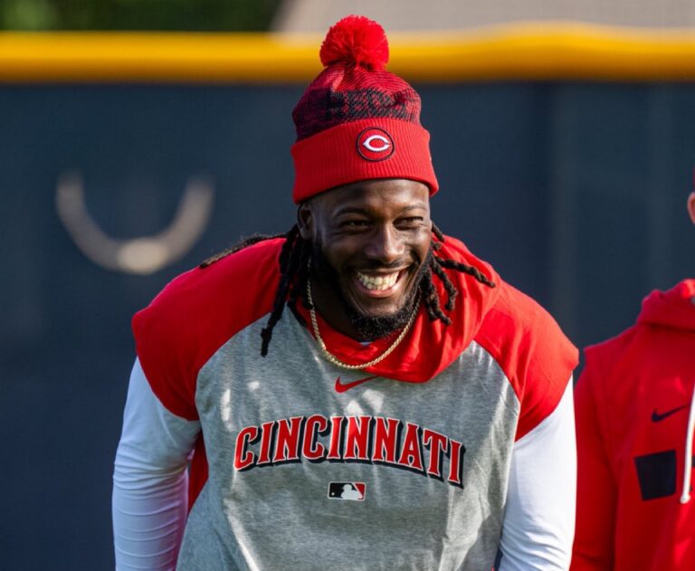 Elly De La Cruz reportó a los entrenamientos de los Rojos