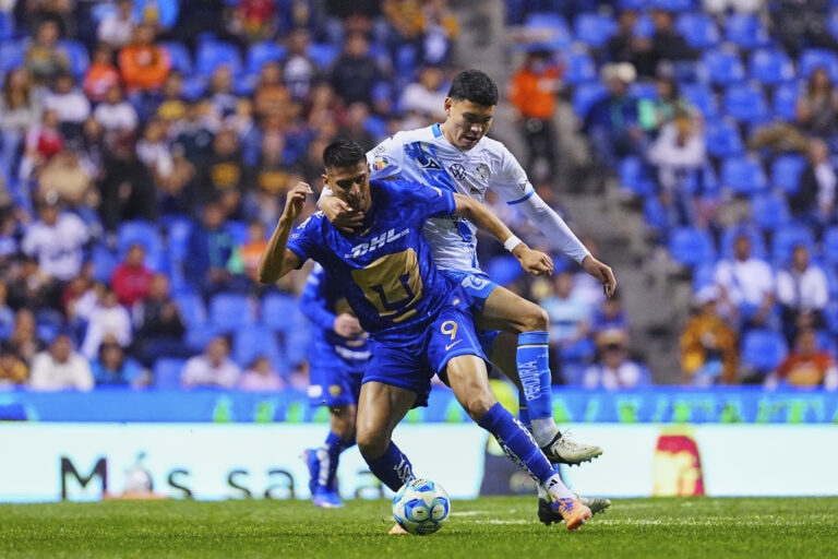 Pumas sigue invicto; derrota de visita 3-2 a Puebla