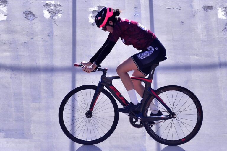 Victoria Martínez se llena de oro en el Estatal de ciclismo