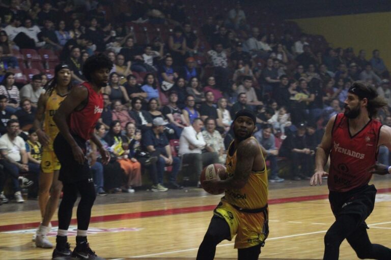 Caballeros le pega 95-83 a Venados