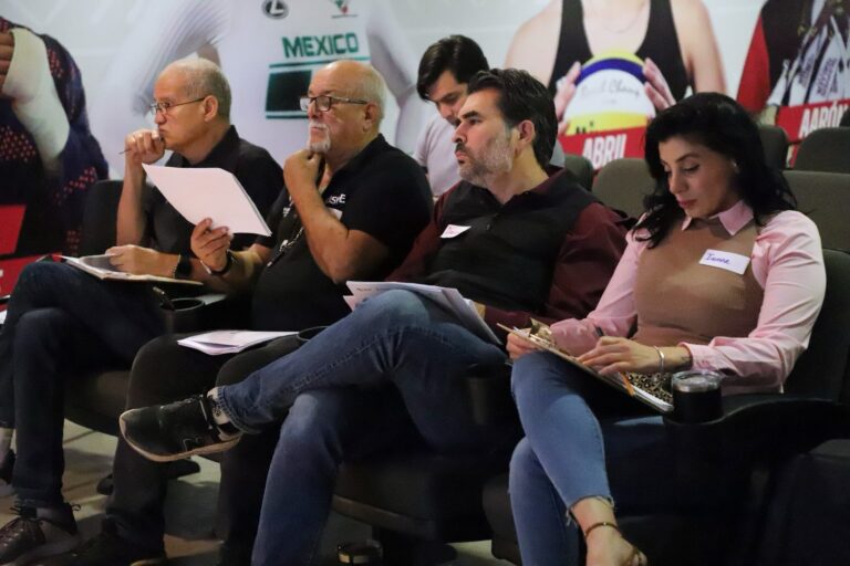 PROFESIONALIZACIÓN Y CERTIFICACIÓN EN MARCHA EN ISDE