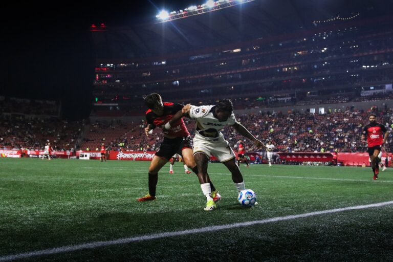 Con anotación de Ramiro Árciga, la jauría empató ante los universitarios