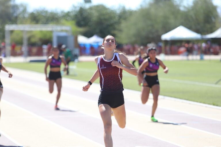 BUSCA JOSELYN ARAUJO AVANZAR ENCUATRO PRUEBAS; YA TIENE DOS PASES