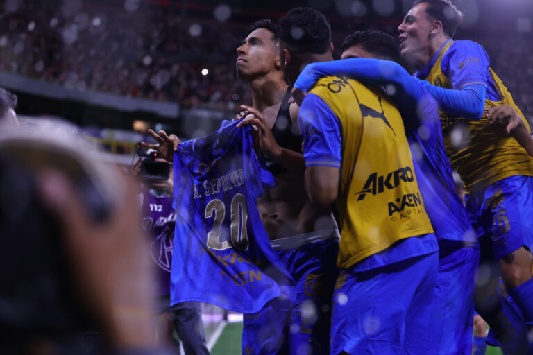 Chivas se queda con el clásico Tapatío