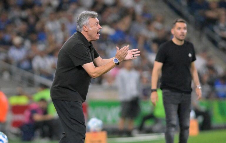 Monterrey cesa a Domènec Torrent tras diez meses en el banquillo