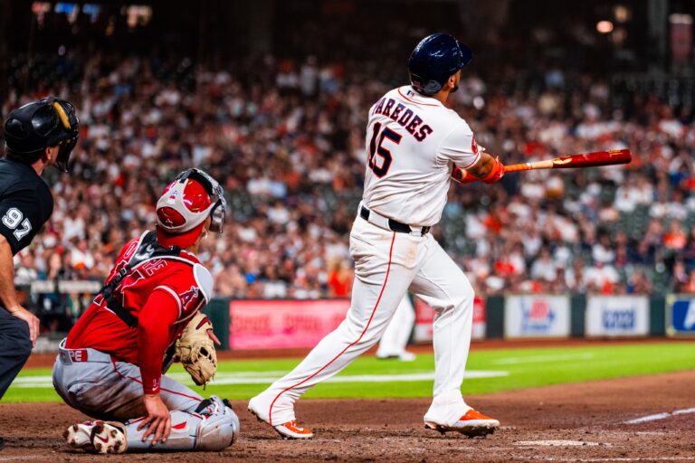 Isaac Paredes produce dos carreras en triunfo de los Astros sobre Angels