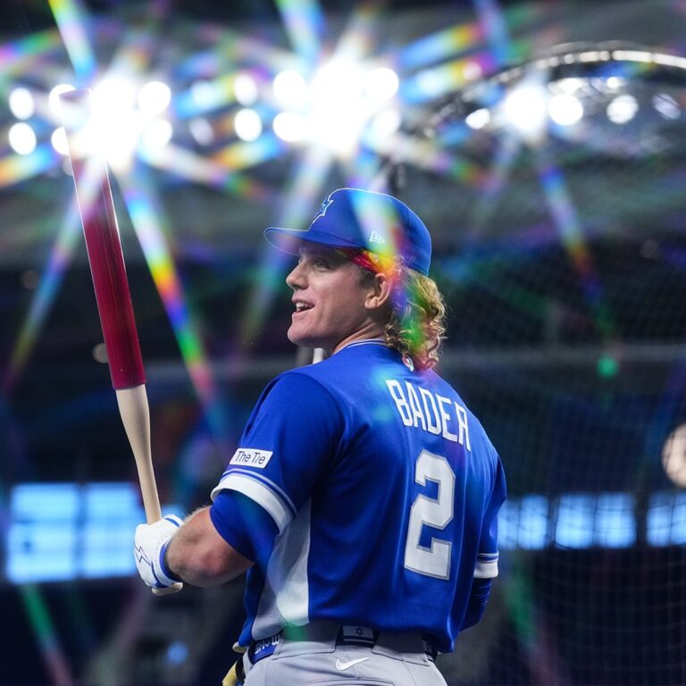 Italia explota a la ofensiva en las últimas entradas y blanquea a Brasil en el Clásico Mundial