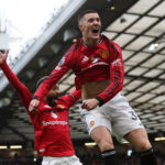 Manchester United vence al Aston Villa y se afianza en la pelea por los puestos europeos