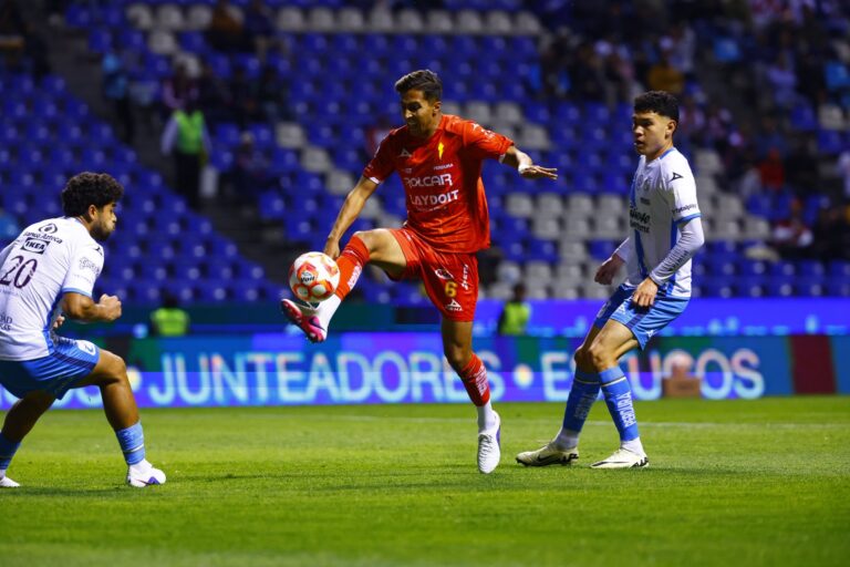 Puebla y Necaxa empatan sin goles