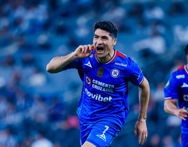 Cruz Azul remonta y vence a Monterrey en un vibrante duelo de ida en la Concacaf Champions Cup