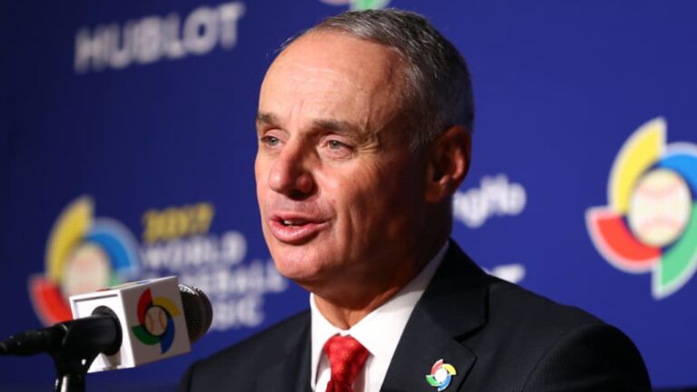 Comisionado quiere Clásico Mundial de Beisbol a mitad de temporada