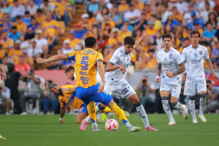 Tigres no puede con Querétaro y empata sin goles en el Volcán