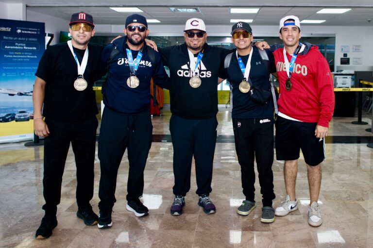 LLEGAN CAMPEONES PANAMERICANOS DE SOFTBOL A SINALOA