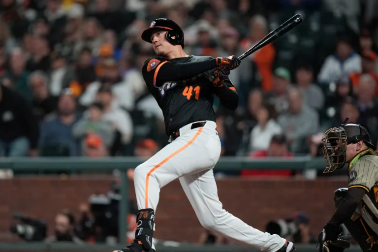 Refuerzo de lujo a los Toros, Wilmer Flores llega a Tijuana