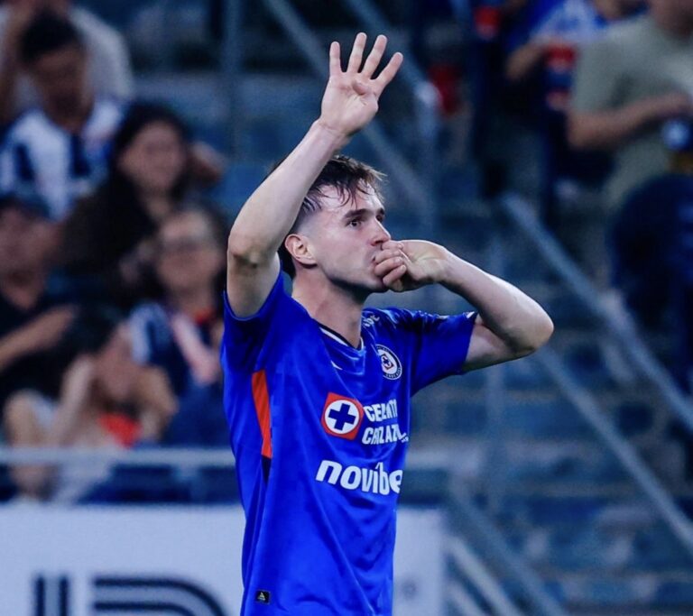 Cruz Azul asalta el BBVA y toma el liderato general