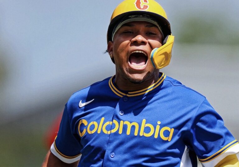 Colombia vence a Panamá y se mantiene con vida en el Clásico Mundial de Béisbol