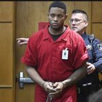 Exjugador de la NFL es acusado de asesinato; habría consultado a ChatGPT para encubrir el crimen